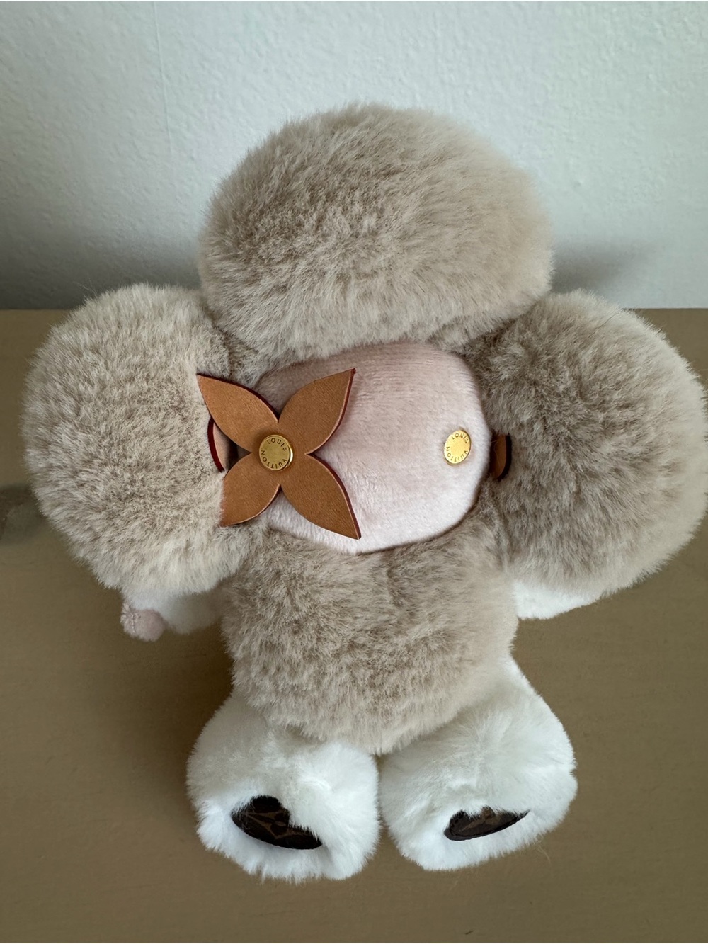 LOUIS VUITTON authentic Faux Fur Monogram Mini Vivienne Doudou